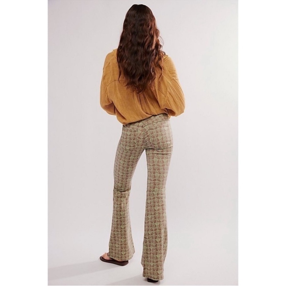 NWT Free People Penny Pull-On Flare Jeans Sea Shell Printed Green 32